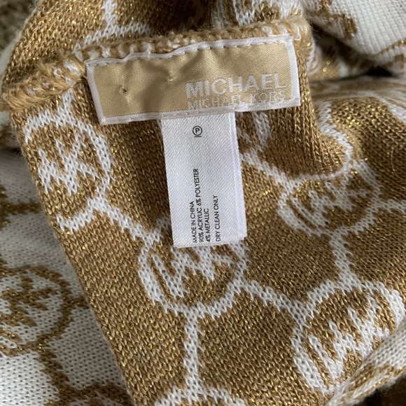 NWOT Michael Kors Gold Infinty Scarf 🧣 - Picture 3 of 6